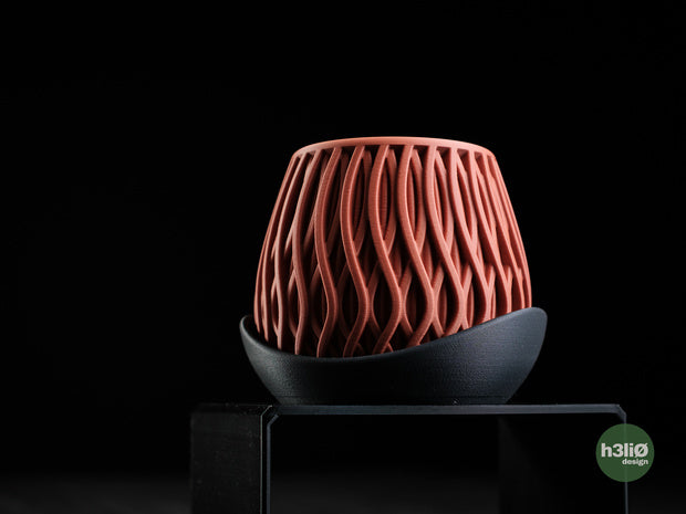 Alvao — Pot avec soucoupe en pétale — photographie du créateur — designed by h3li0