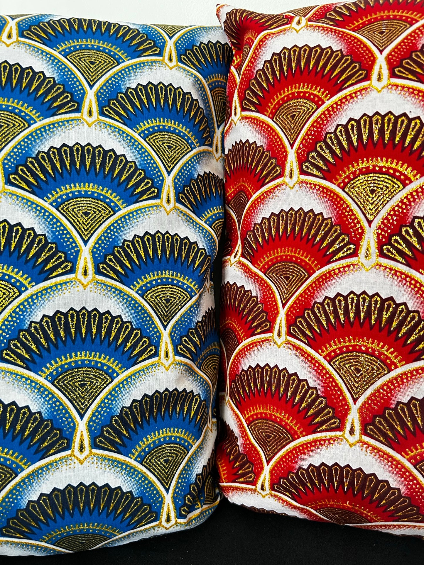 Housse de coussin n°147 - Wax Paon Mini Rouge