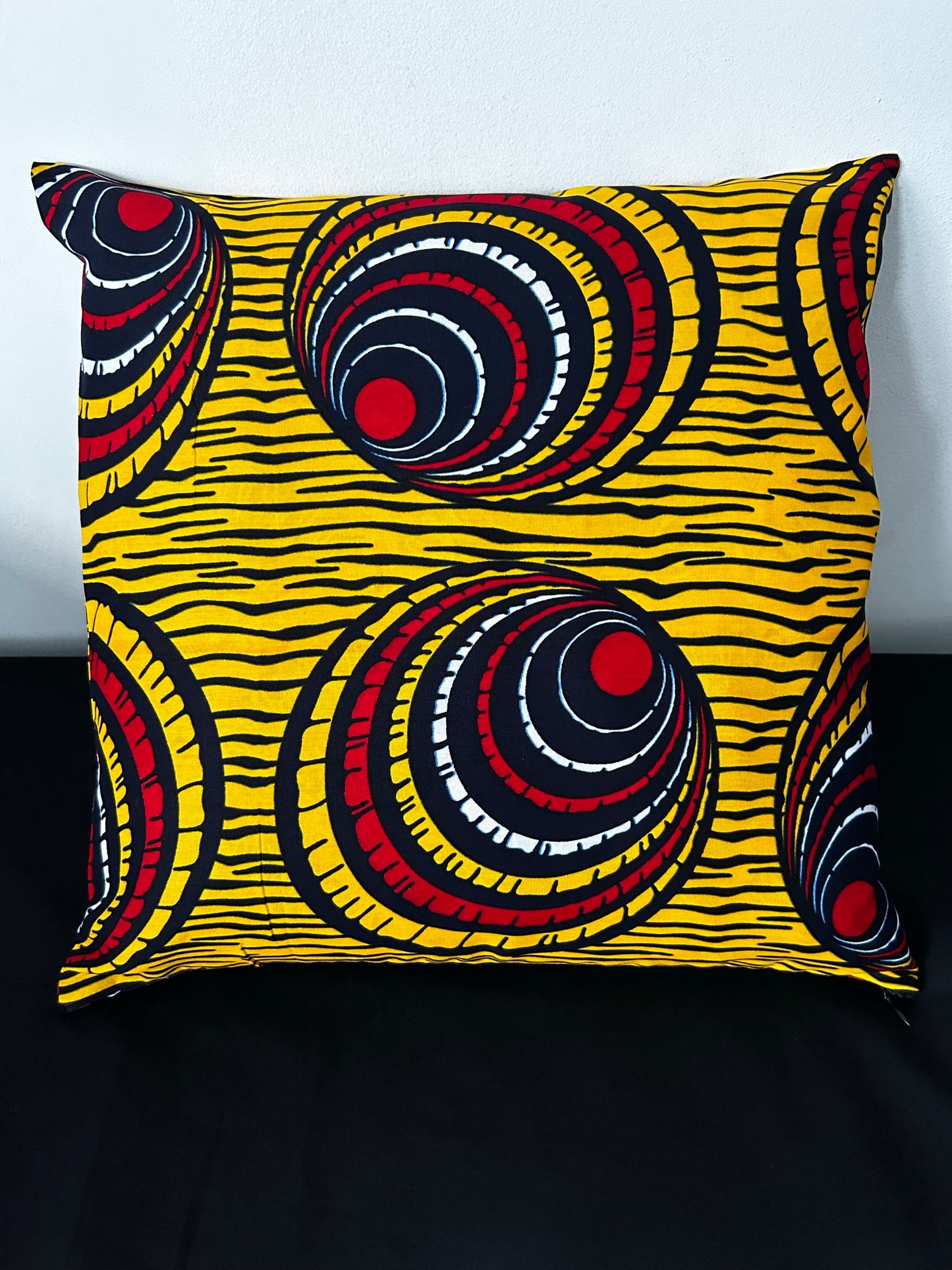 Housse de coussin n°150 - Wax Circulaire Jaune Rouge