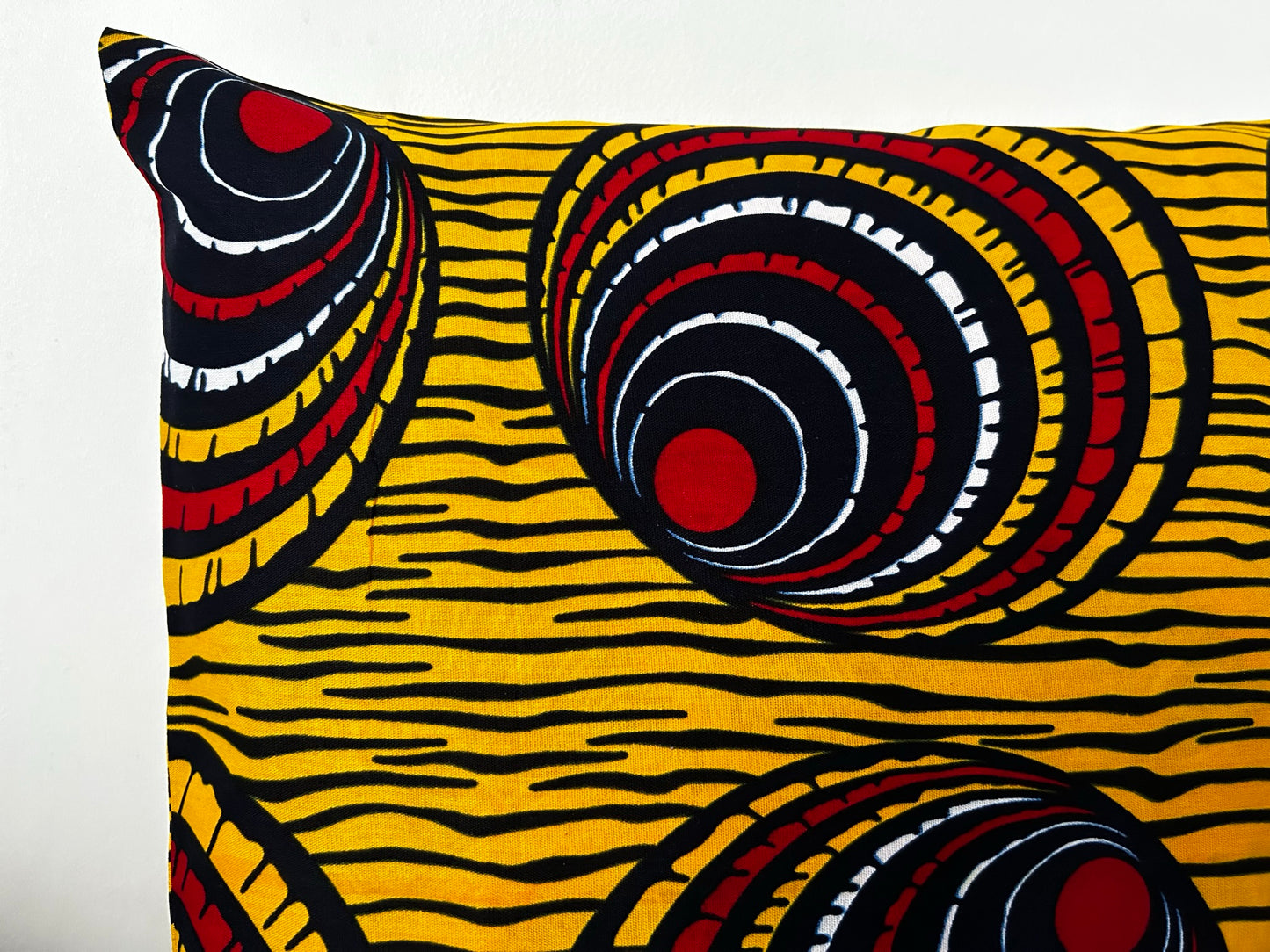 Housse de coussin n°150 - Wax Circulaire Jaune Rouge