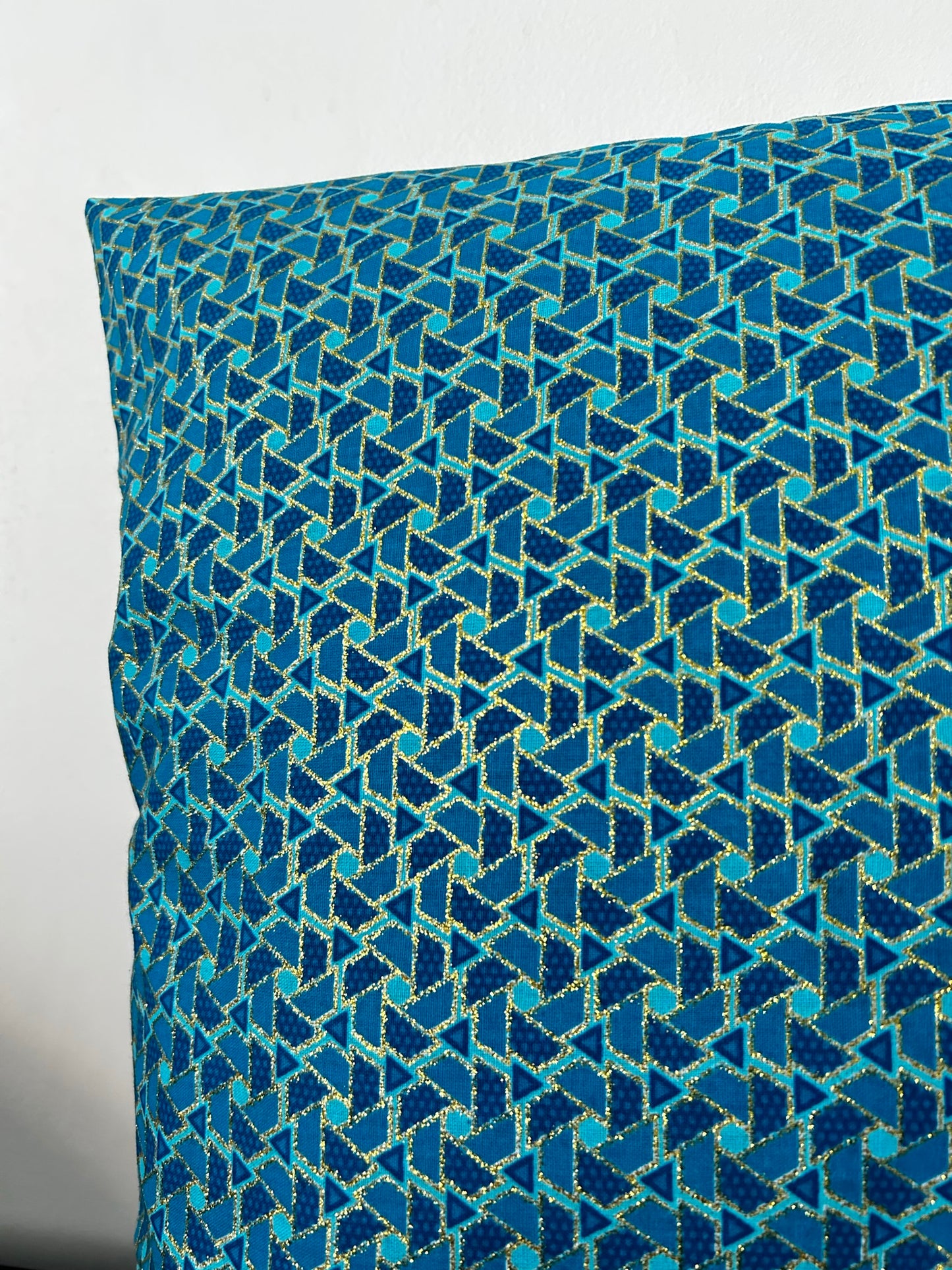 Housse de coussin n°58 - Wax Bleu doré
