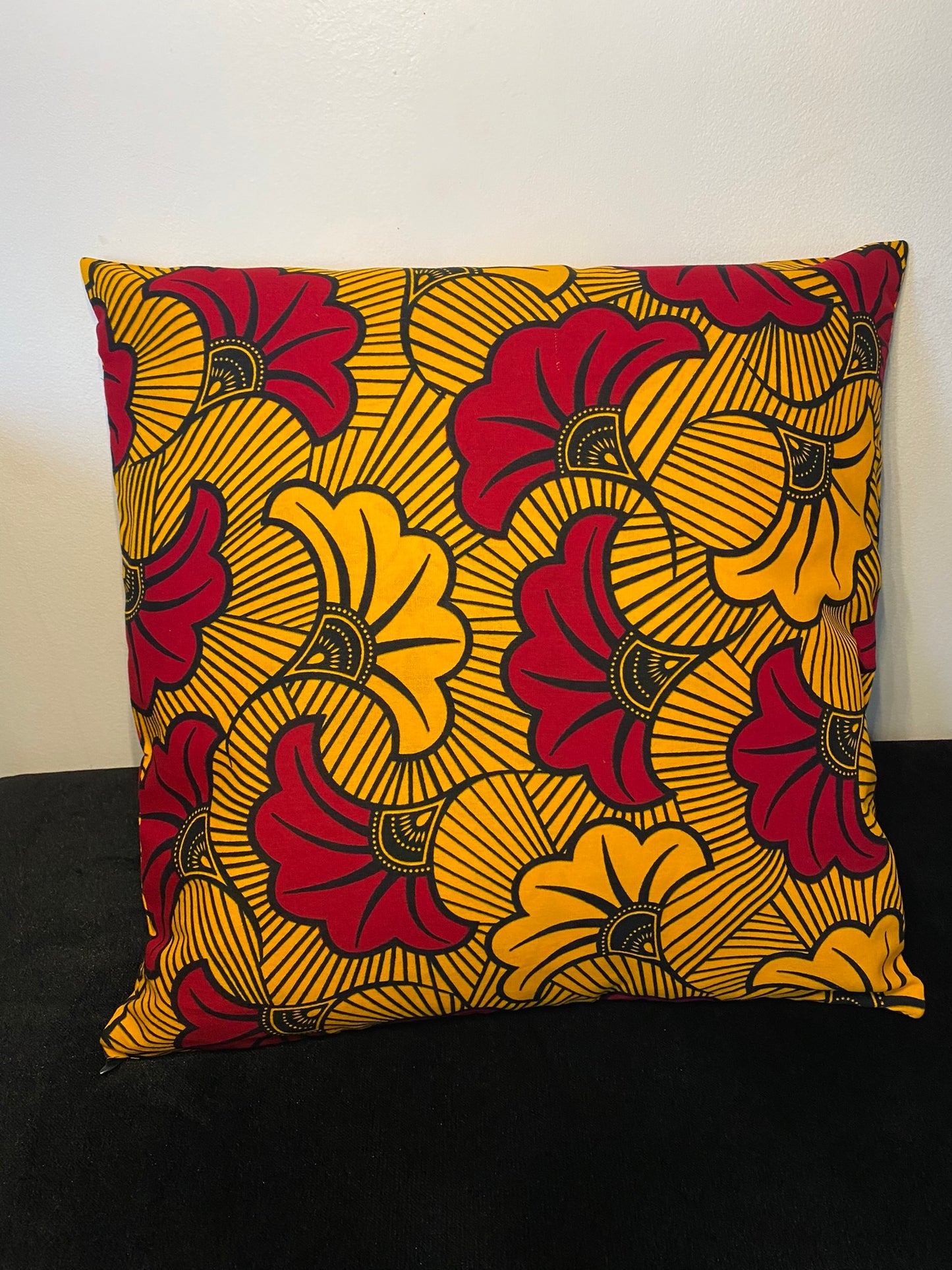 Housse de coussin wax n°135 - Motif Fleur de mariage Orange Rouge