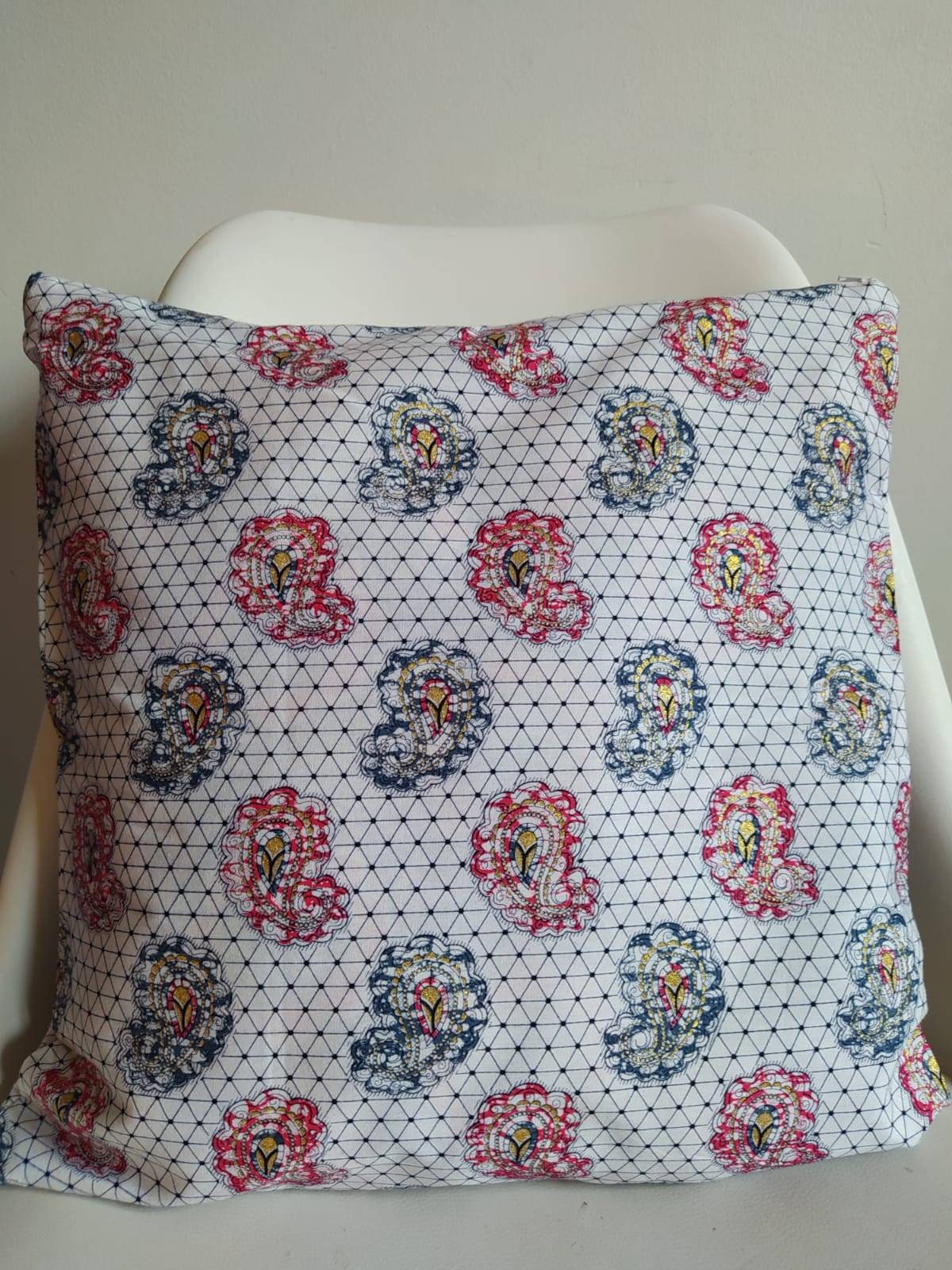 Cushion cover - Wax White patterns