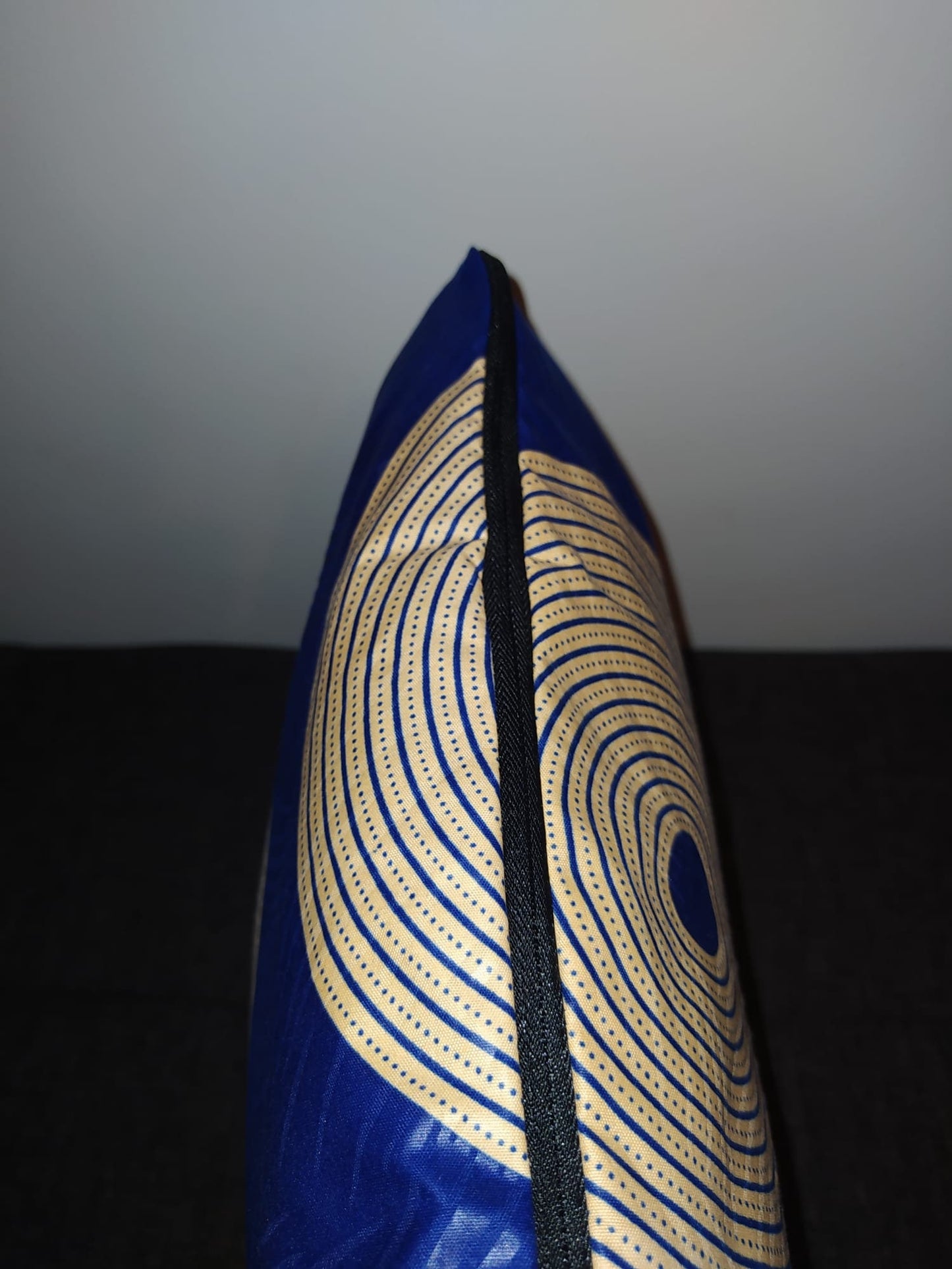 Housse de coussin wax n°105 - Circulaire Bleu/Beige