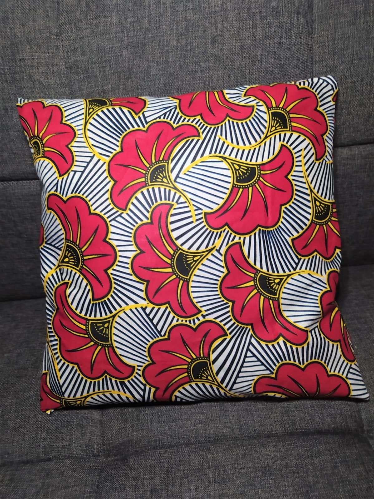 Housse de coussin wax n°45 - Fleur de mariage Rouge doré