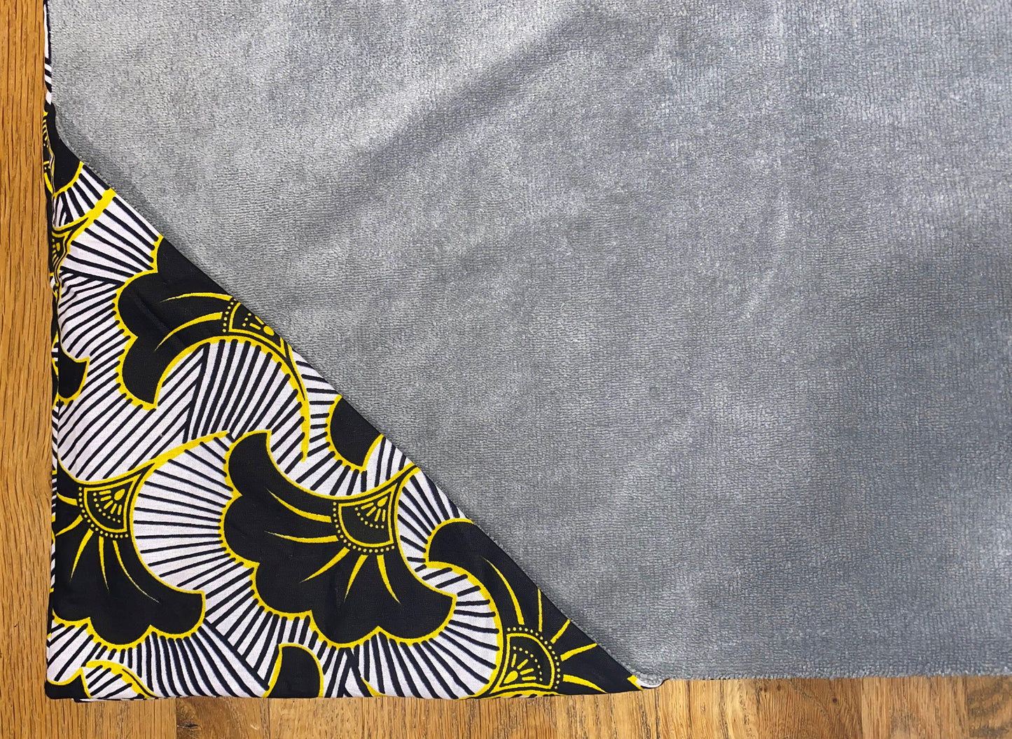 Hooded towel, Bath cape, Baby bathrobe - In 100% cotton wax and OEKO-TEX® bamboo micro sponge - Black gold wedding flower