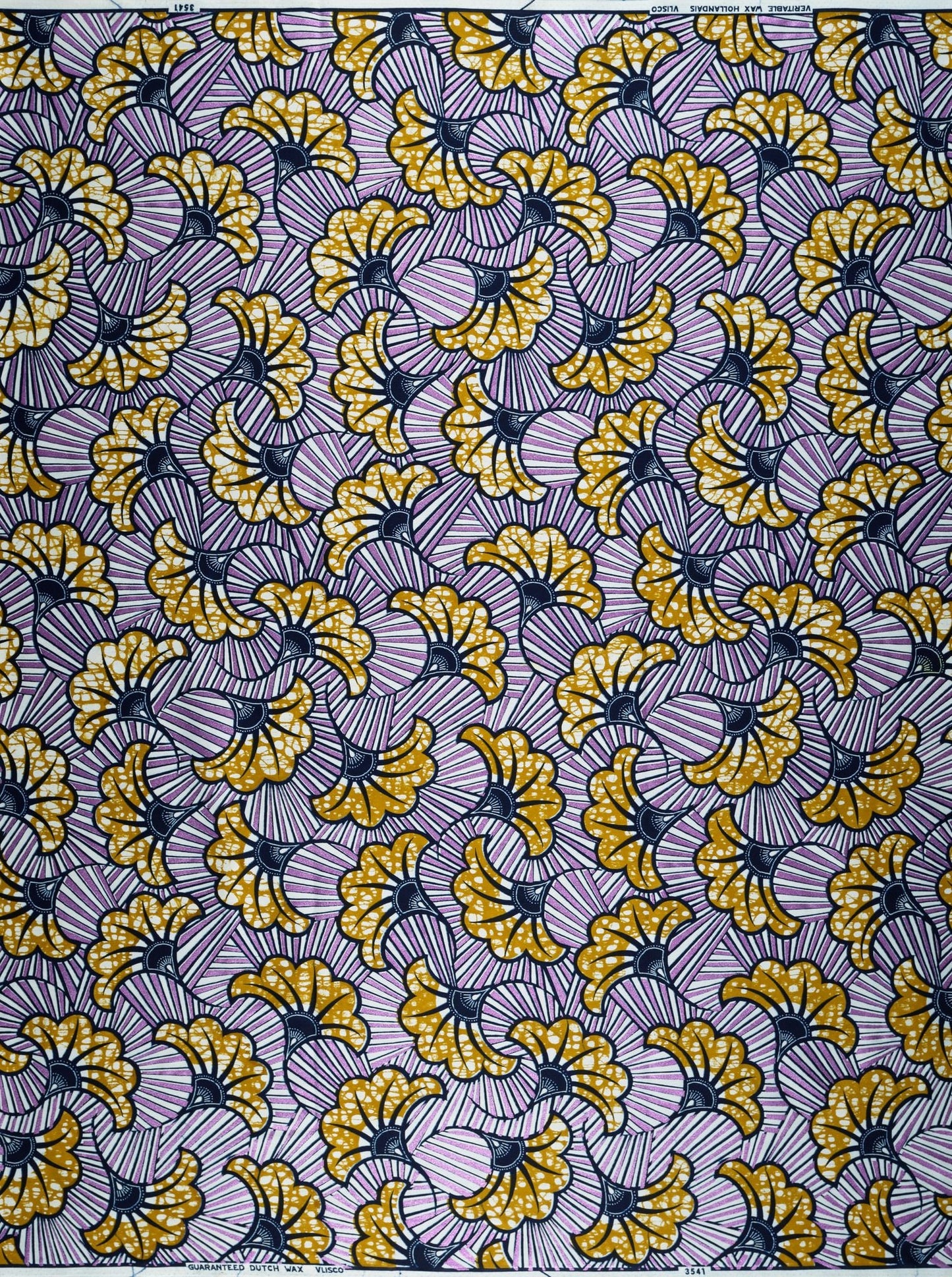 Housse de coussin n°10 - Coton Premium Qualité - Motif Fleur de mariage - Fleur jaune sur Rose satin - Édition limitée