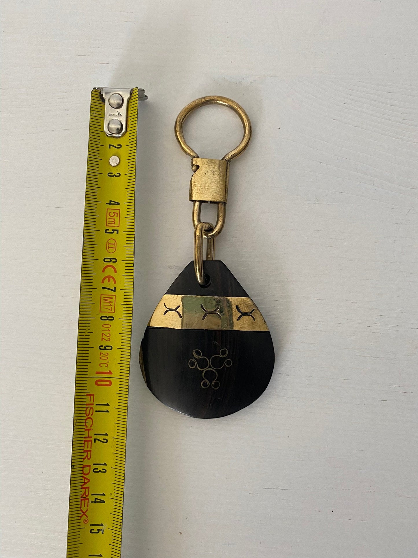 Handcrafted Afro key ring - ebony wood and brass - Rounded shape