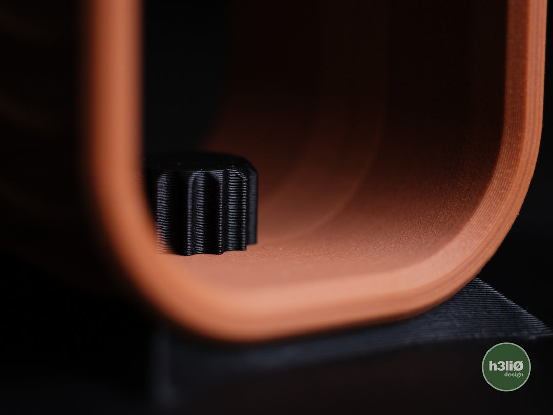 Lumo — Support pour casque — photographie du créateur — designed by h3li0