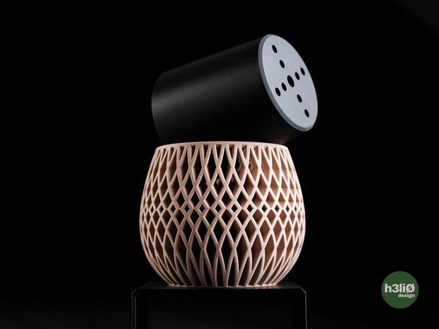 Maia — Pot en treillis avec insert — photographie du créateur — designed by h3li0