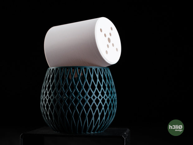 Maia — Pot en treillis avec insert — photographie du créateur — designed by h3li0
