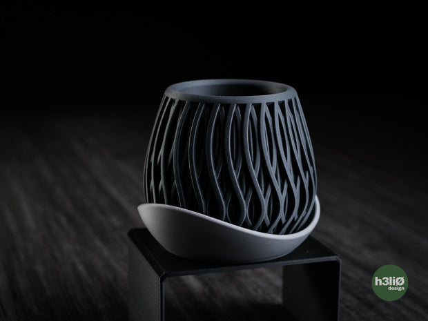 Alvao — Pot avec soucoupe en pétale — photographie du créateur — designed by h3li0