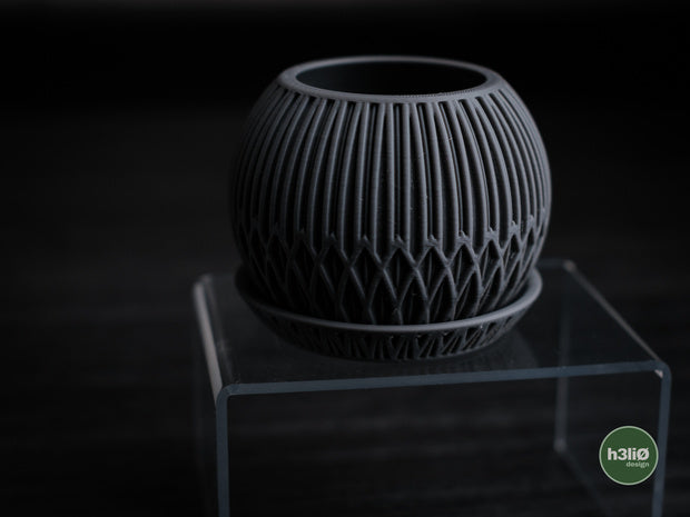 Zyra — Pot et soucoupe à motifs — photographie du créateur — designed by h3li0