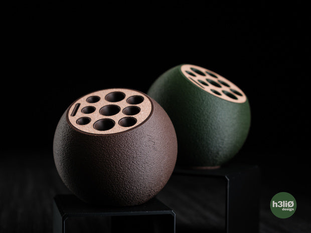 Gaia — Organiseur à stylos imprimé — photographie du créateur — designed by h3li0