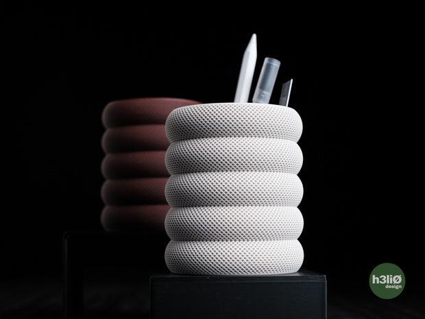 Grideo — Pot à stylos modulable — photographie du créateur — designed by h3li0