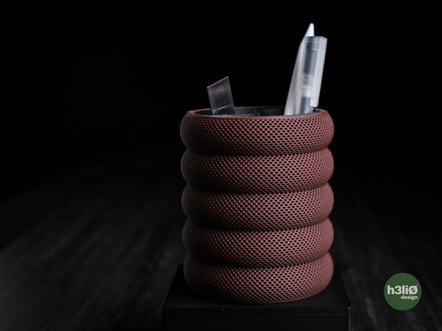 Grideo — Pot à stylos modulable — photographie du créateur — designed by h3li0
