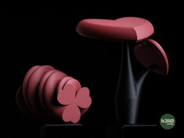 Hearts — Vase décoratif aux cœurs entrelacés — photographie du créateur — designed by h3li0