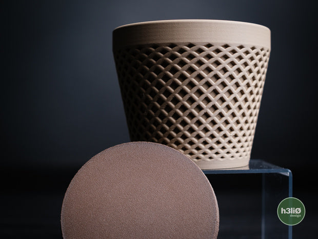 Delta — Pot à motifs et soucoupe — photographie du créateur — designed by h3li0