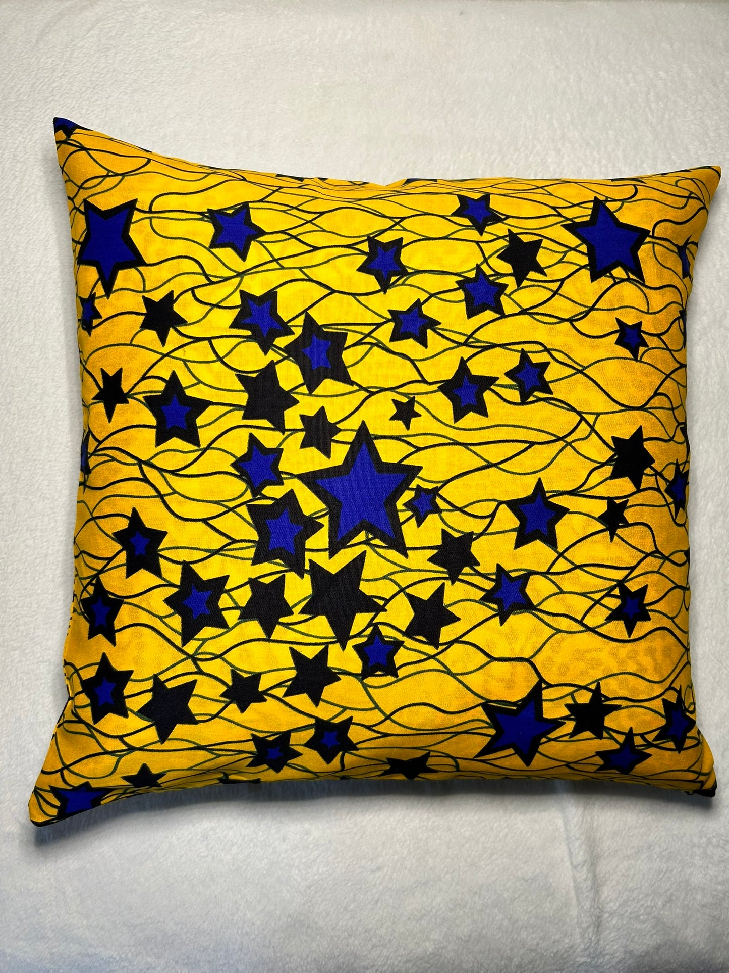 Housse de coussin n°161 - Etoiles Bleu sur Jaune