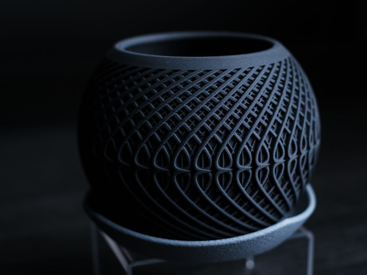 Cache-pot Kinetic et soucoupe — Création 3D — visuel du créateur — designed by h3li0