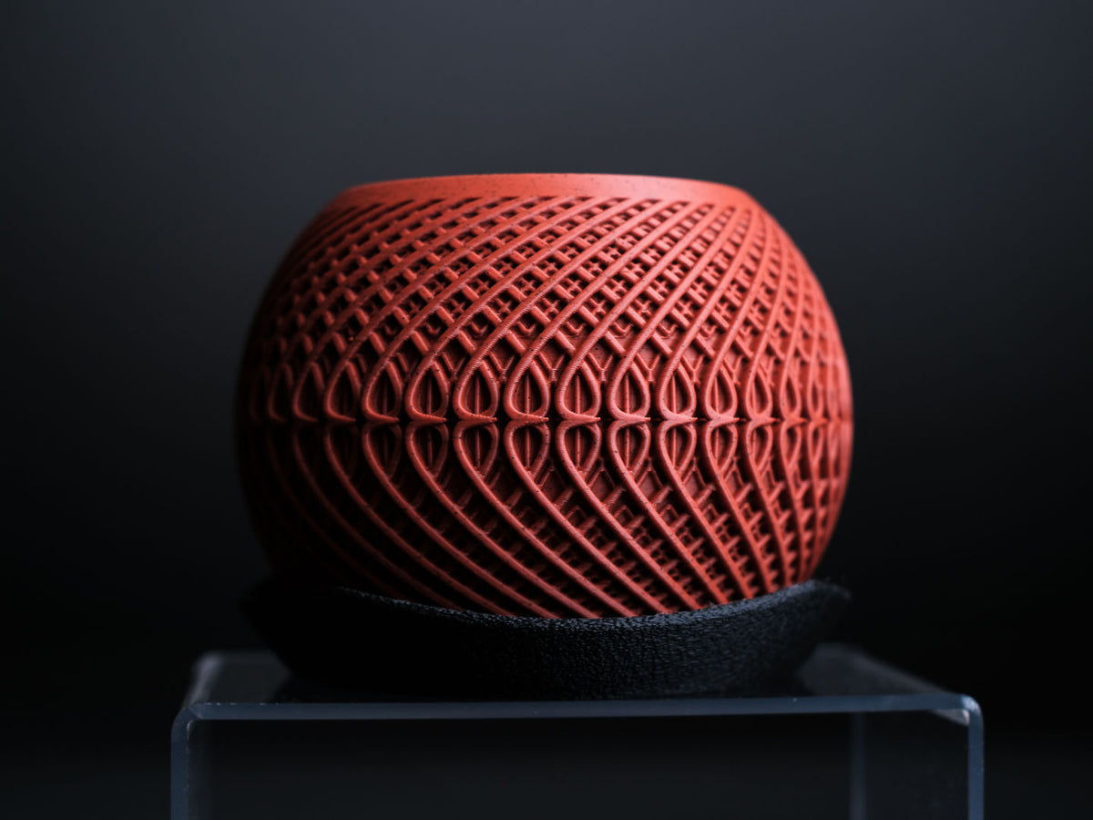 Cache-pot Kinetic et soucoupe — Création 3D — visuel du créateur — designed by h3li0